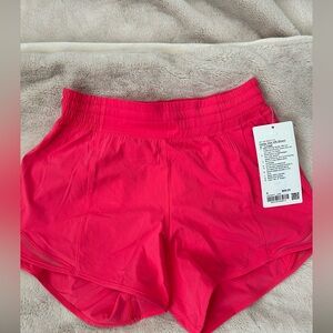 Lululemon Hotty Hot lined Short-4”-size 6- Lipgloss- NWT
